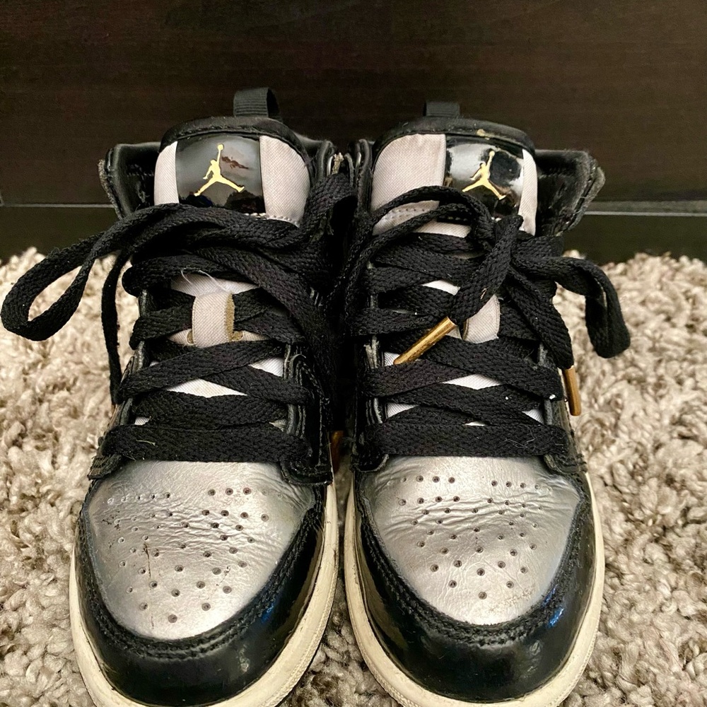Nike Air Jordans Retro OG Kids Black and Silver Sneakers